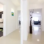 شقة Maslina