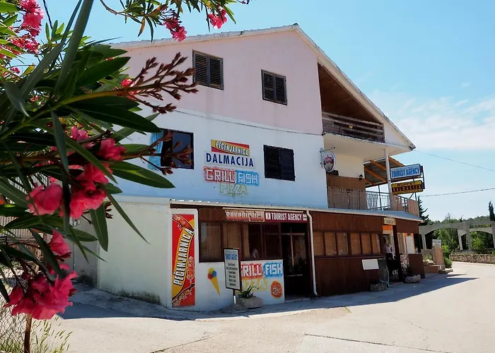 Apartament Maslina *