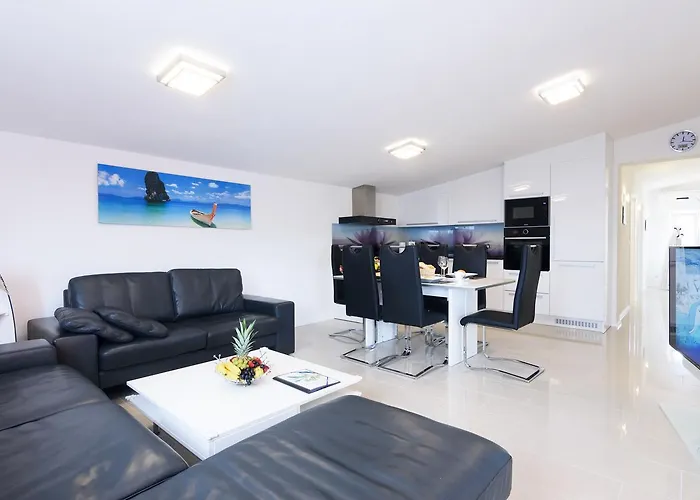 Maslina * Gornji Karin