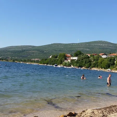 Maslina アパート *