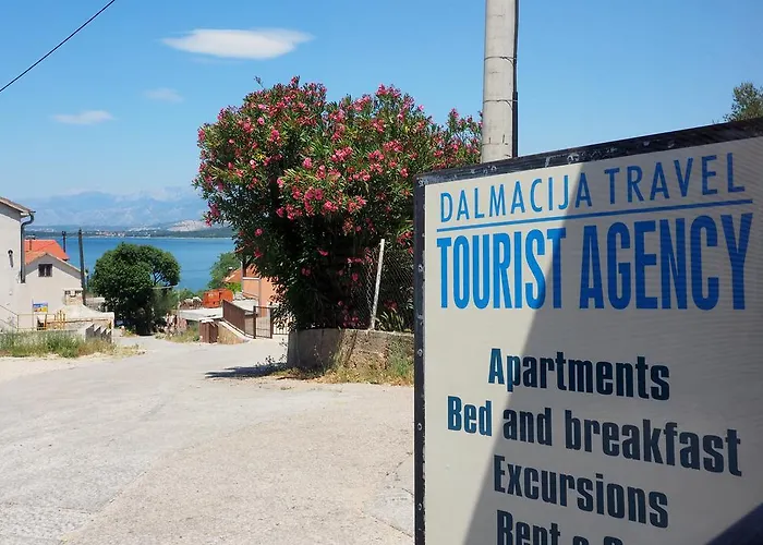 Maslina Apartamento *